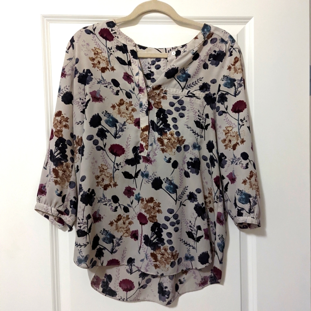 Like-new NYDJ Floral Blouse (PM)